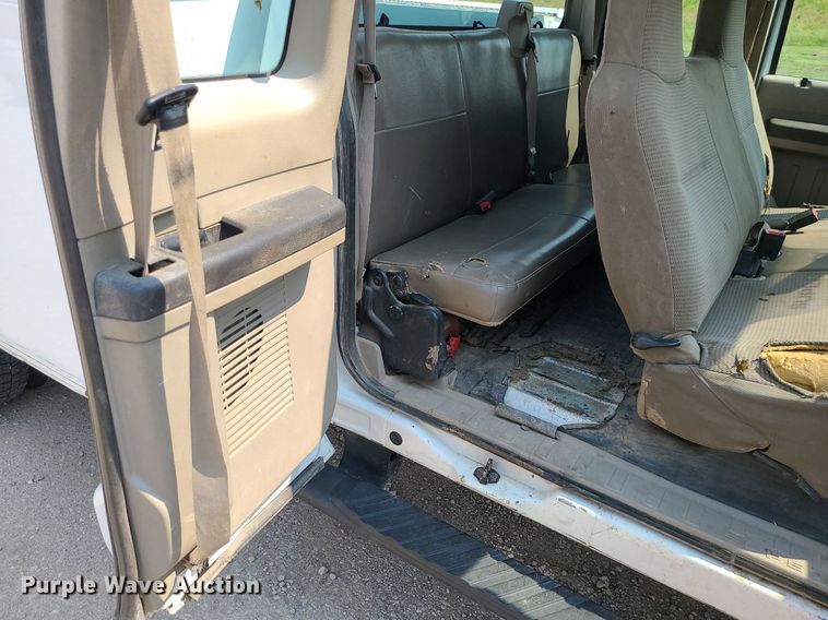 image for item LE9127 2008 Ford F450 Super Duty  SuperCab utility / service truck