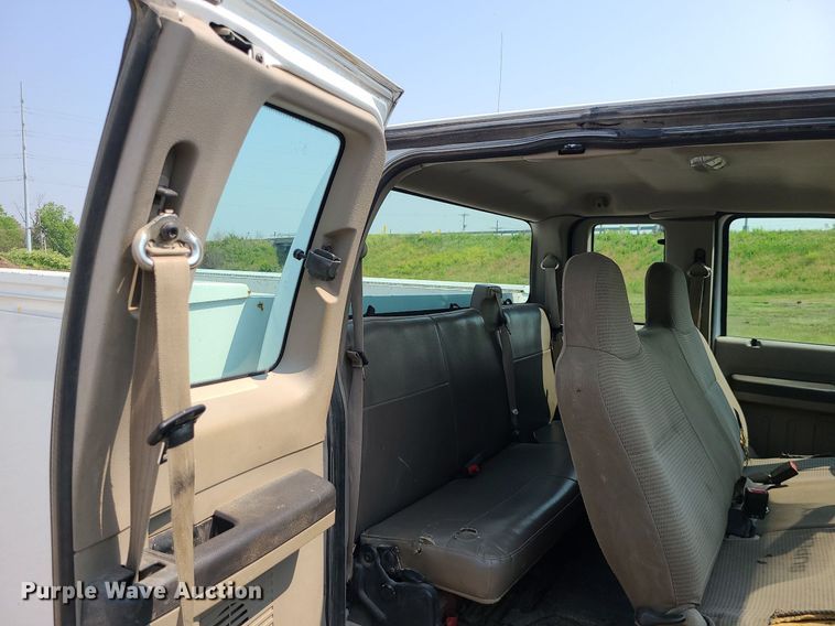 image for item LE9127 2008 Ford F450 Super Duty  SuperCab utility / service truck