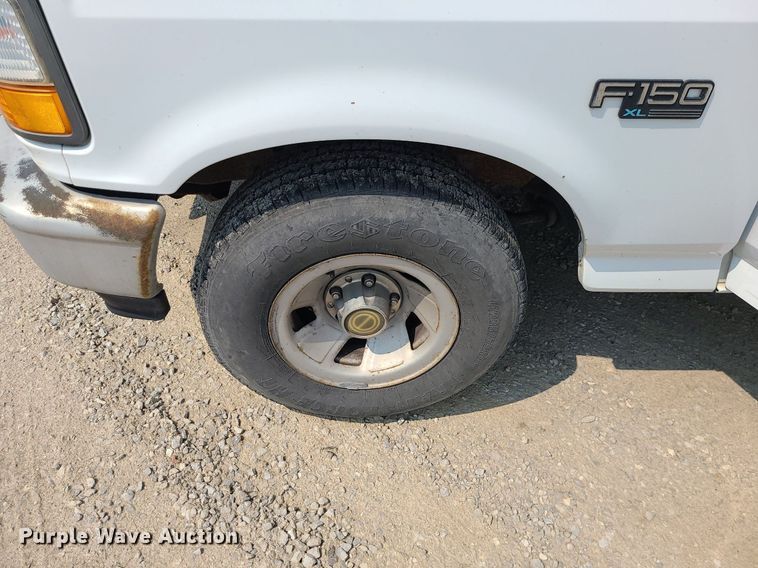 image for item LE9128 1996 Ford F150  pickup truck