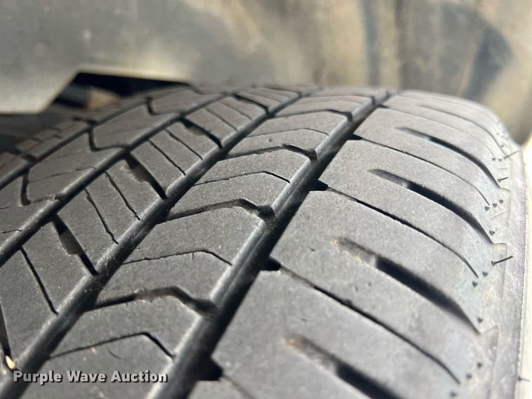 image for item LG9111 2010 Ford Crown Victoria Police Interceptor