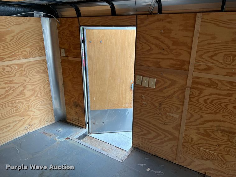 image for item LG9112 2006 Cargo Craft  enclosed cargo trailer