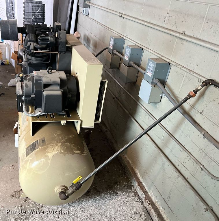 image for item LG9114 Ingersoll Rand 7100  air compressor