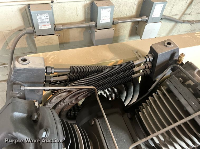 image for item LG9114 Ingersoll Rand 7100  air compressor