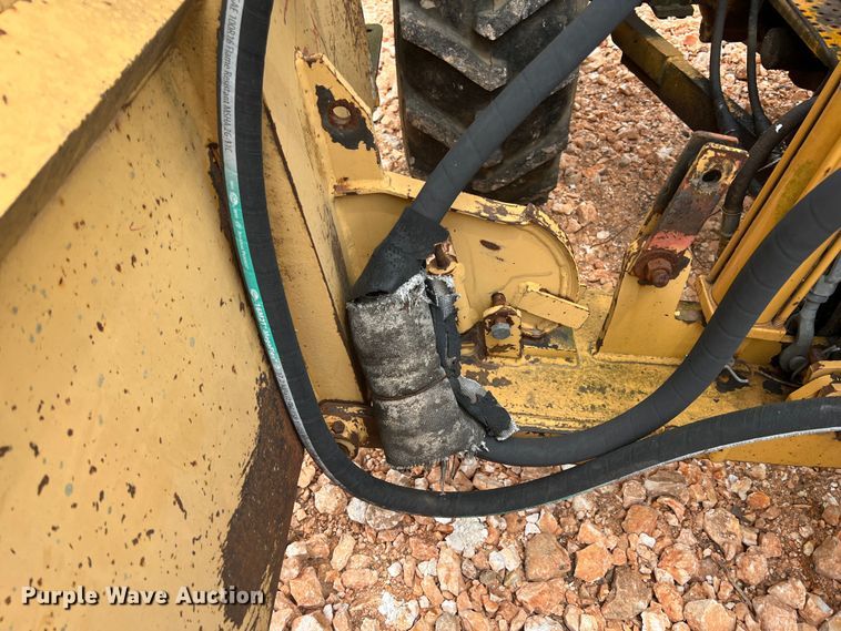 image for item LG9152 1985 Ford 7610  tractor