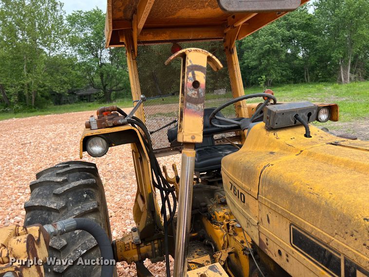 image for item LG9152 1985 Ford 7610  tractor