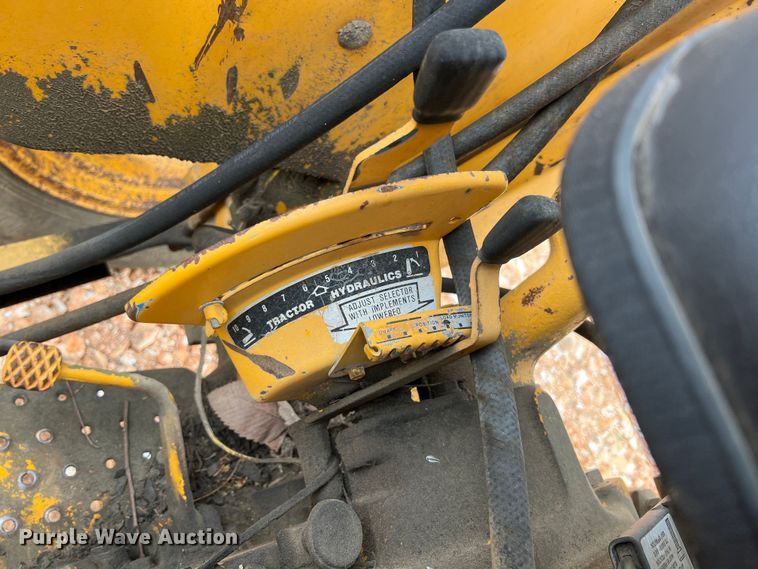 image for item LG9152 1985 Ford 7610  tractor
