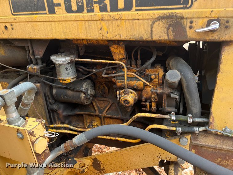 image for item LG9152 1985 Ford 7610  tractor