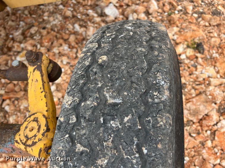 image for item LG9152 1985 Ford 7610  tractor