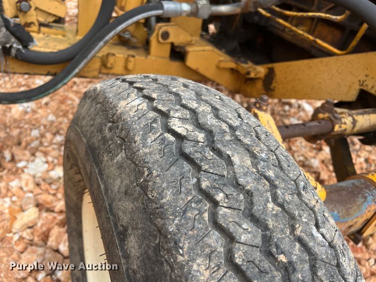 image for item LG9152 1985 Ford 7610  tractor