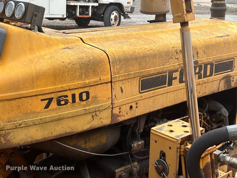 image for item LG9152 1985 Ford 7610  tractor