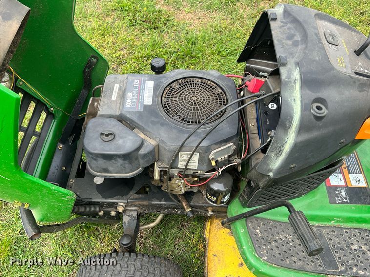 image for item LG9160 John Deere L110  lawn mower