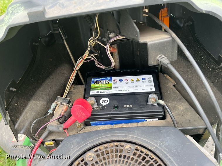 image for item LG9160 John Deere L110  lawn mower