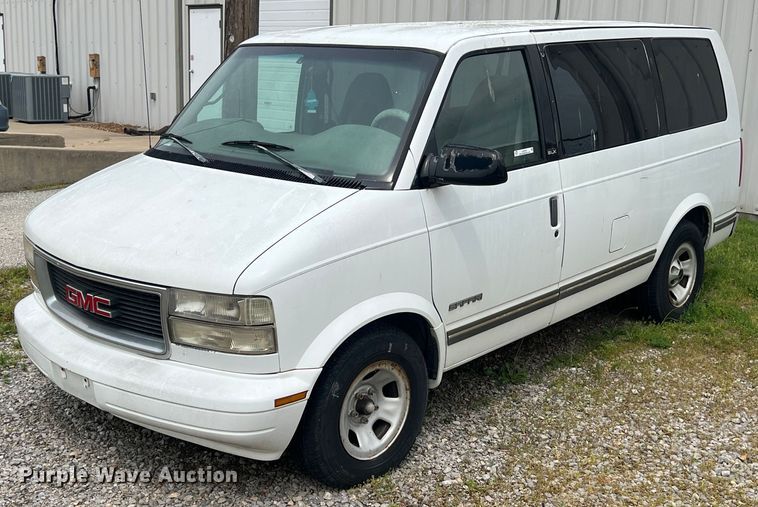 image for item LG9161 1998 GMC Safari  van