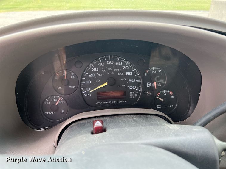 image for item LG9161 1998 GMC Safari  van