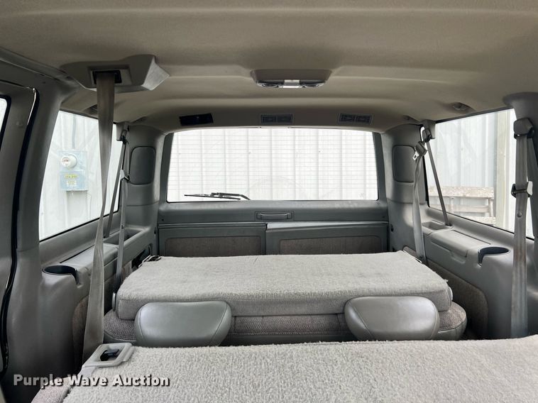 image for item LG9161 1998 GMC Safari  van