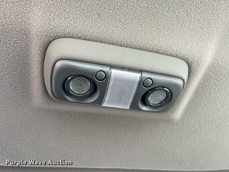 image for item LG9161 1998 GMC Safari  van