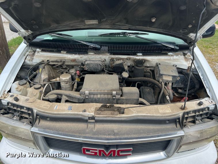 image for item LG9161 1998 GMC Safari  van