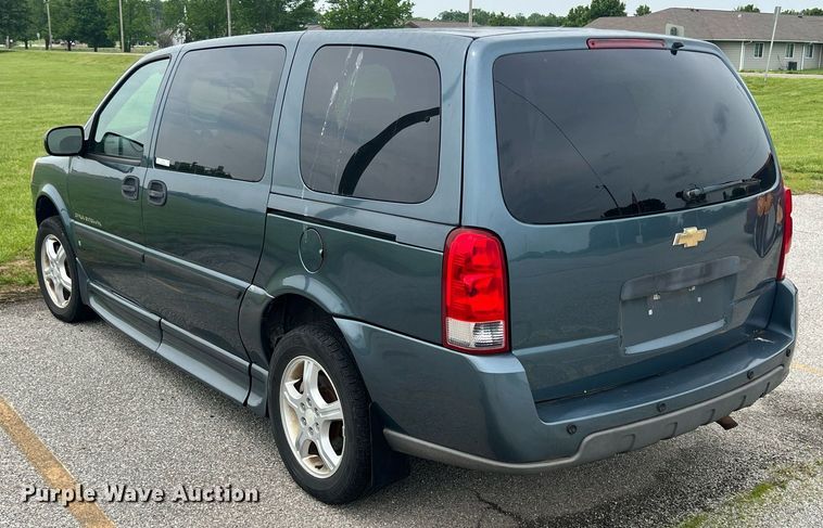 image for item LG9163 2007 Chevrolet Uplander  van
