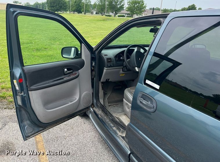 image for item LG9163 2007 Chevrolet Uplander  van