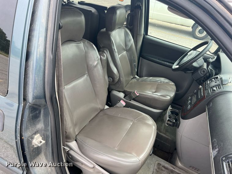 image for item LG9163 2007 Chevrolet Uplander  van