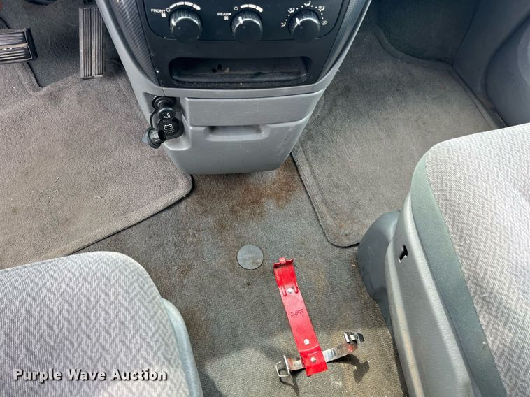 image for item LG9164 2006 Dodge Grand Caravan  van