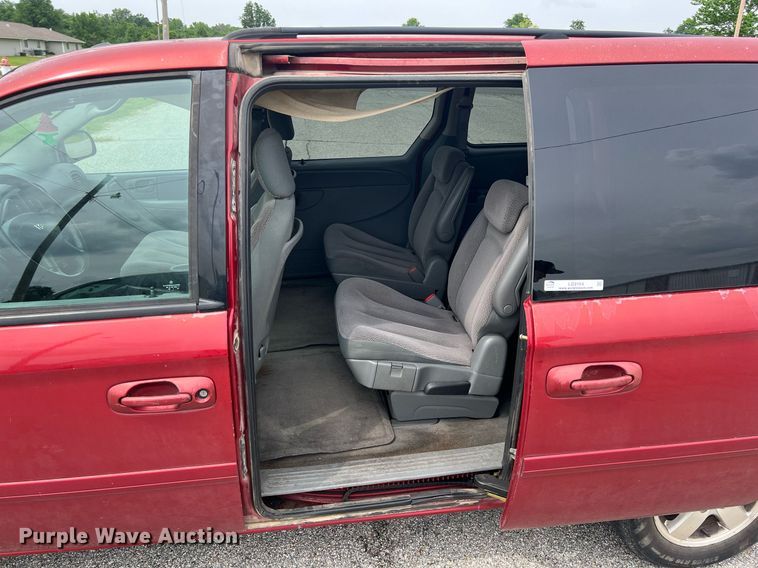 image for item LG9164 2006 Dodge Grand Caravan  van