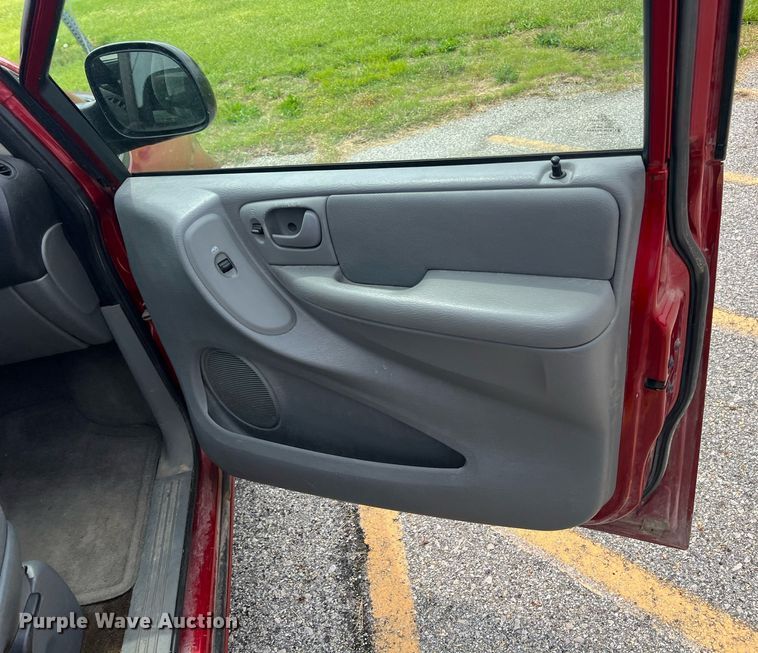 image for item LG9164 2006 Dodge Grand Caravan  van