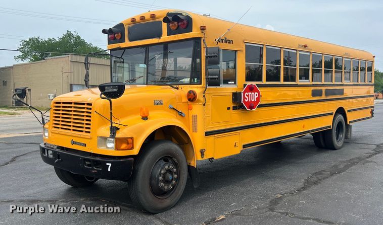 image for item LG9165 1997 International 3800  school bus