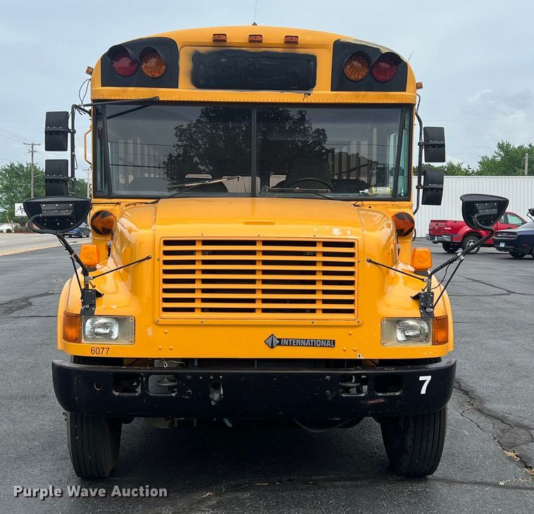image for item LG9165 1997 International 3800  school bus