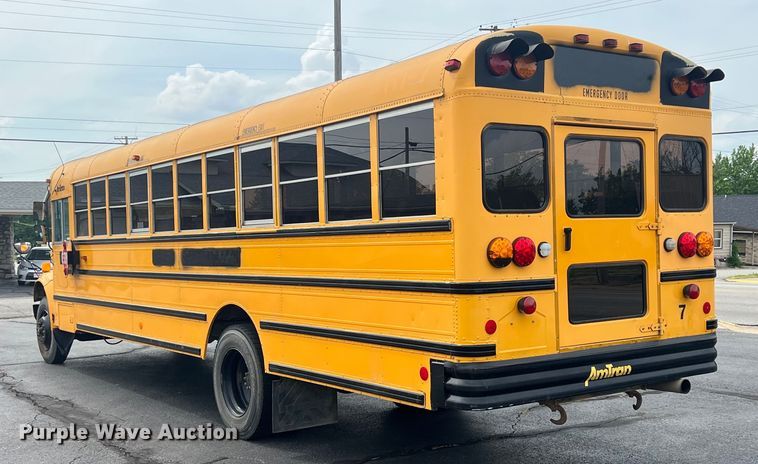 image for item LG9165 1997 International 3800  school bus