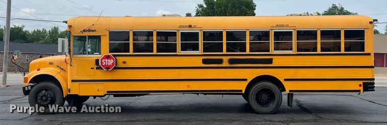 image for item LG9165 1997 International 3800  school bus