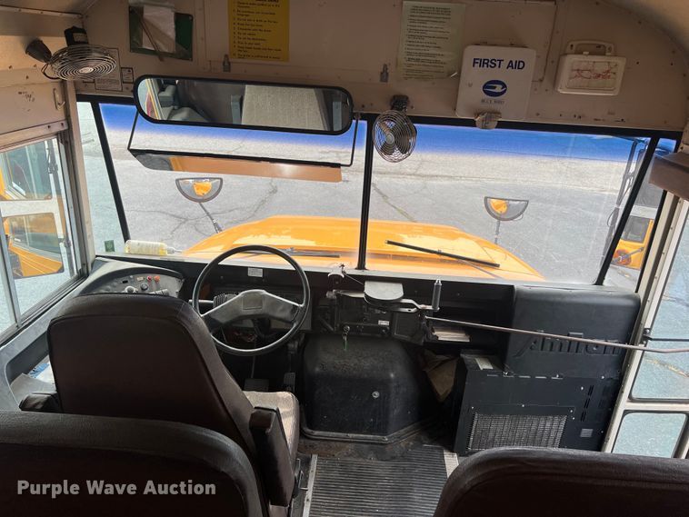 image for item LG9165 1997 International 3800  school bus