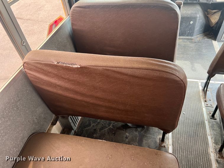 image for item LG9165 1997 International 3800  school bus