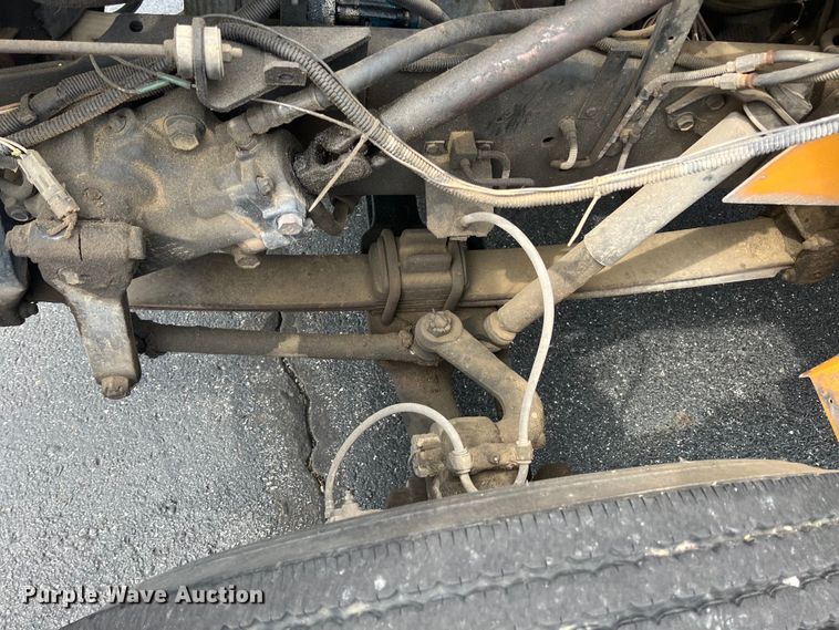 image for item LG9165 1997 International 3800  school bus