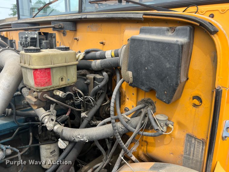 image for item LG9165 1997 International 3800  school bus