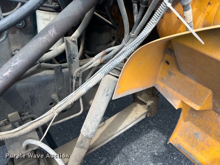 image for item LG9165 1997 International 3800  school bus