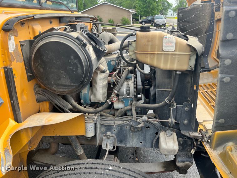 image for item LG9165 1997 International 3800  school bus