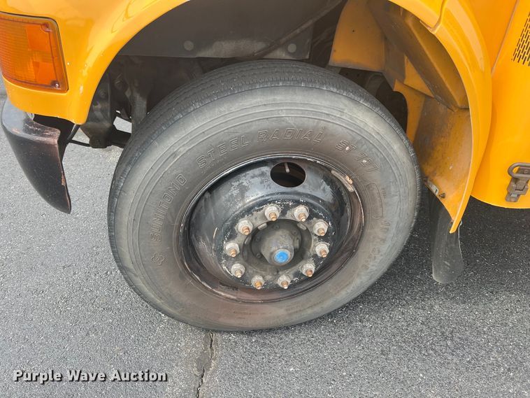 image for item LG9165 1997 International 3800  school bus