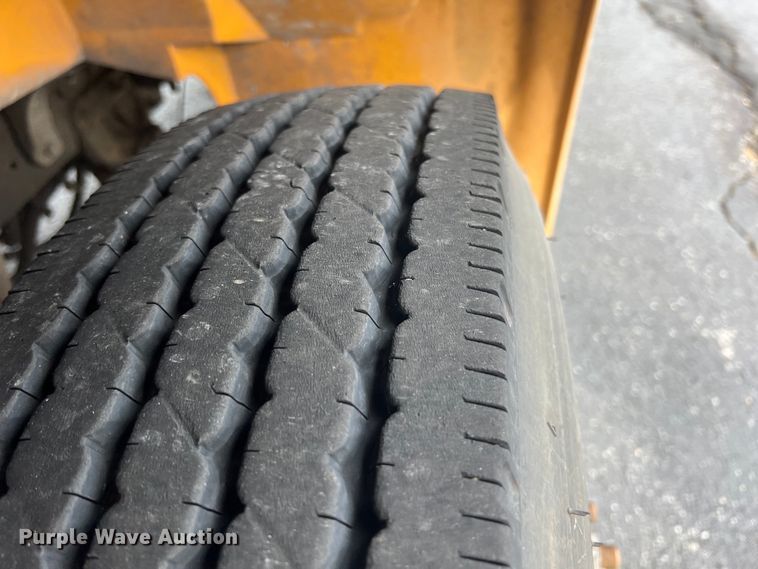 image for item LG9165 1997 International 3800  school bus