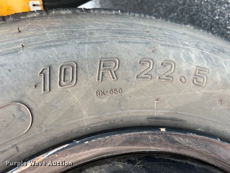 image for item LG9165 1997 International 3800  school bus