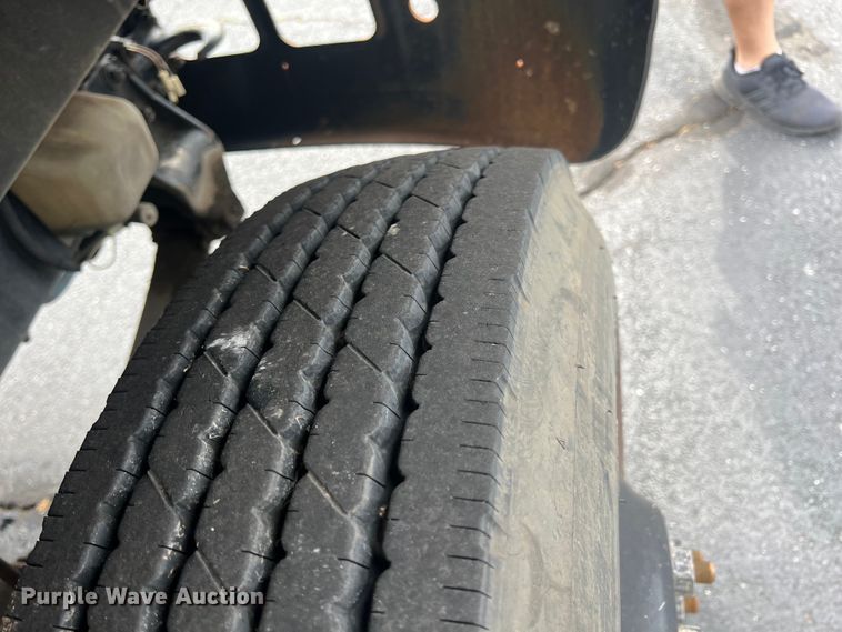 image for item LG9165 1997 International 3800  school bus