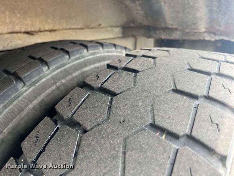 image for item LG9165 1997 International 3800  school bus