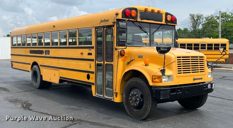 image for item LG9166 1997 International 3800  school bus
