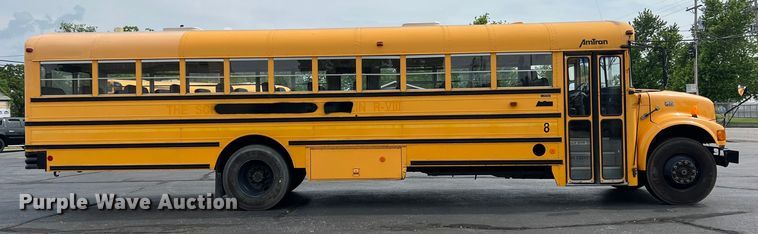 image for item LG9166 1997 International 3800  school bus