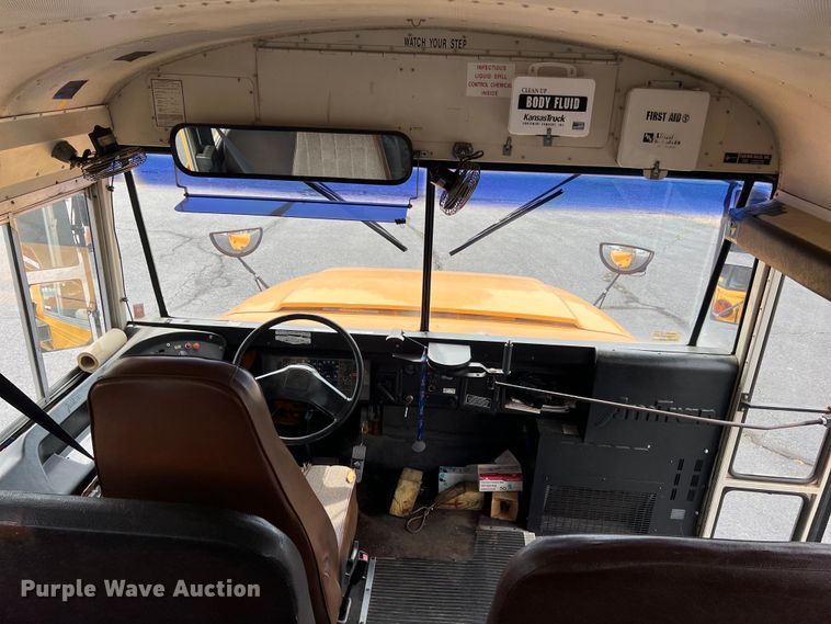 image for item LG9166 1997 International 3800  school bus