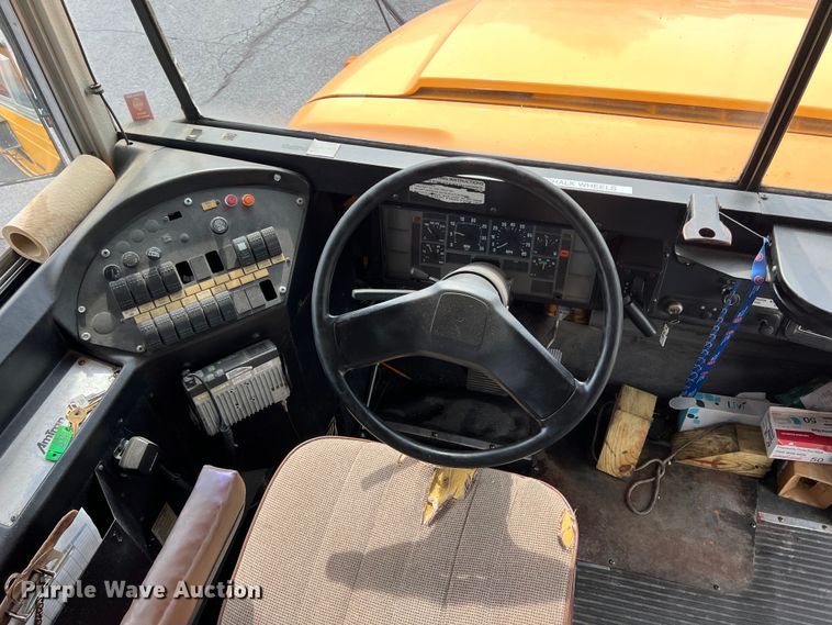 image for item LG9166 1997 International 3800  school bus