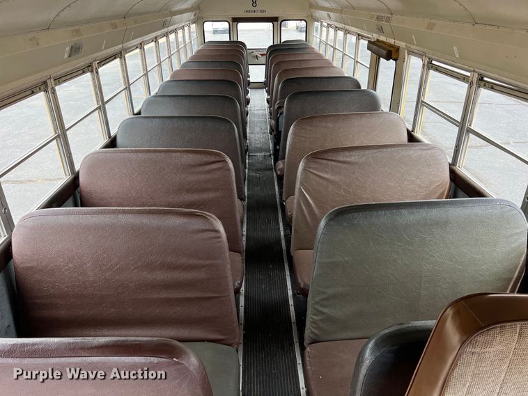 image for item LG9166 1997 International 3800  school bus