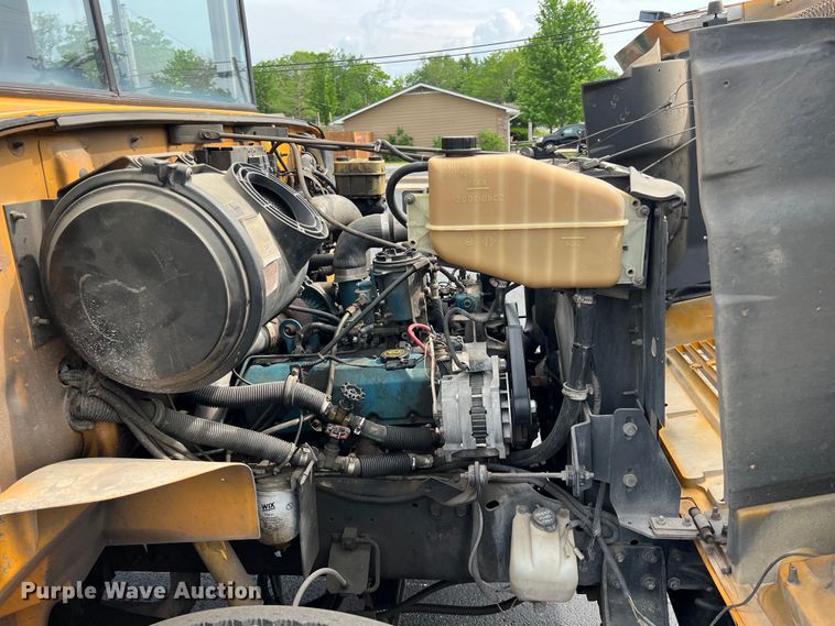 image for item LG9166 1997 International 3800  school bus