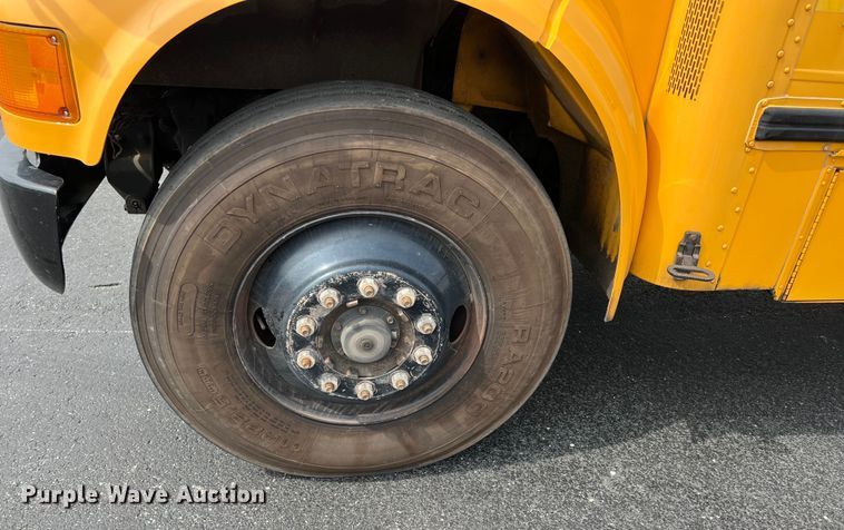 image for item LG9166 1997 International 3800  school bus