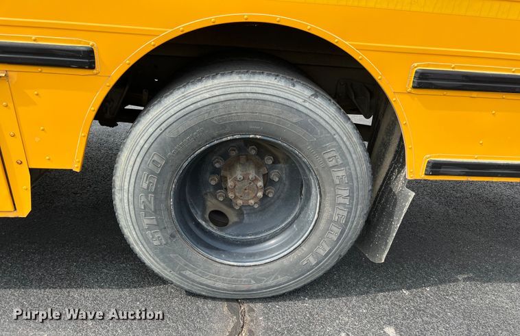 image for item LG9166 1997 International 3800  school bus